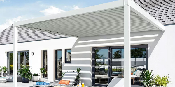 Pergola adossée : Préparons nos logements anciens face à davantage de canicules